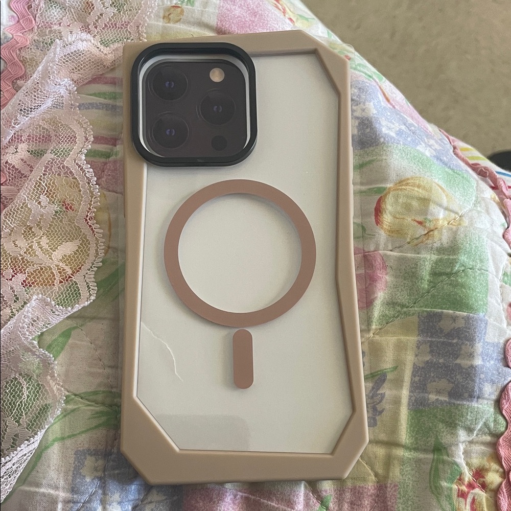 Sleek Tan Phone Case with MagSafe Support